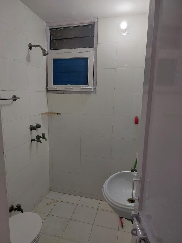 Bathroom, rail-vihar-sector-30 2 Bedroom 1050 Sq.Ft. Apartment In Sector 30 Noida 9488157