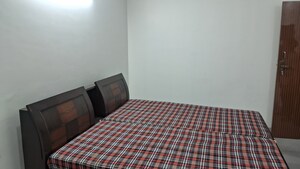 1 RK Builder Floor For Rent in Sector 24