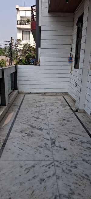 Balcony in 2 BHK Builder Floor at Sector 19 – for Rent