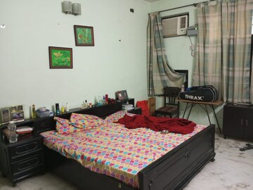 Bedroom in 3 BHK Builder Floor at Green Fields Colony – for Rent