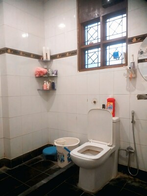 Bathroom in 3 BHK Builder Floor at East Patel Nagar – for Rent