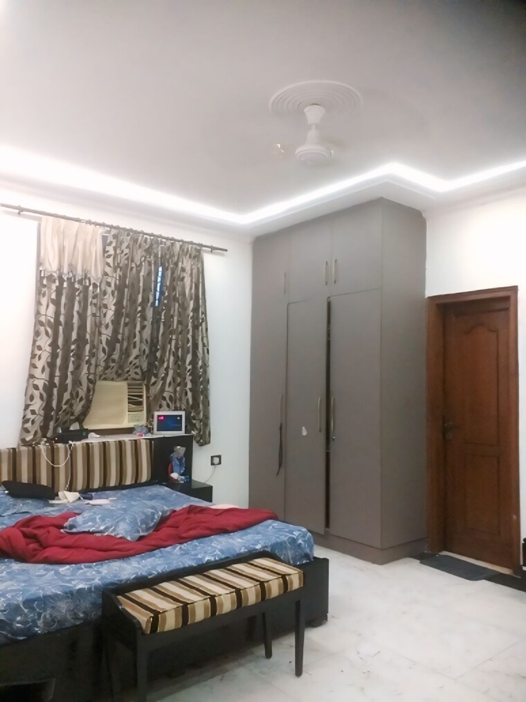 Bedroom, east patel nagar 3 Bedroom 1670 Sq.Ft. Builder Floor In East Patel Nagar Delhi 9488339