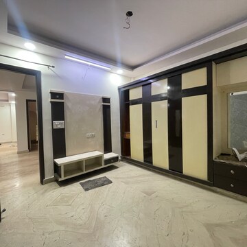 Room in 3 BHK Builder Floor at Rohini Sector 24 – for Rent