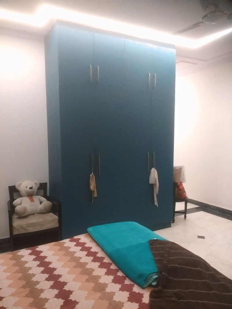 Bedroom, east patel nagar 3 Bedroom 1670 Sq.Ft. Builder Floor In East Patel Nagar Delhi 9488339