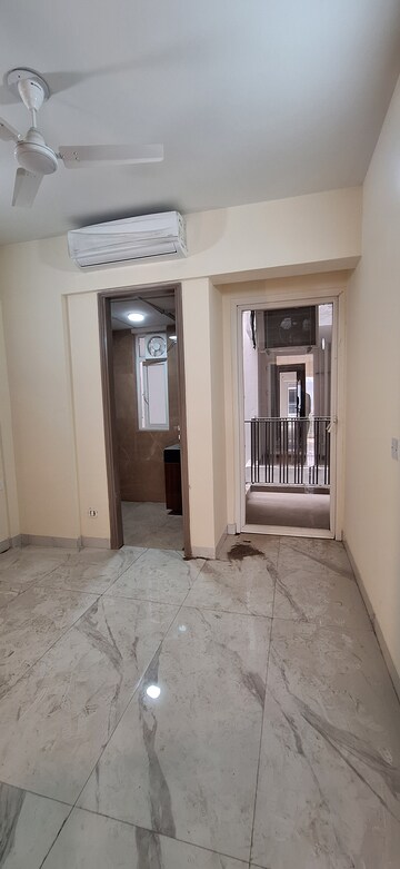 Kitchen in 3.5 BHK Builder Floor at Smart World Gems, Sector 89 – for Rent