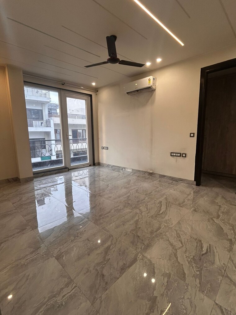 Room, gupta-awas 4 Bedroom 3200 Sq.Ft. Builder Floor In Sector 43 Gurgaon 9488336