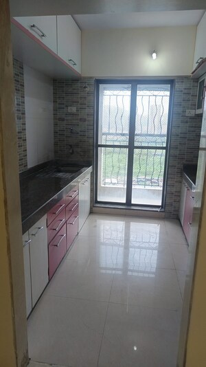 Room in 3 BHK Apartment at Gaurav Woods, Mira Road – for Sale