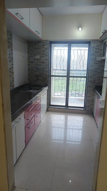 Room in 3 BHK Apartment at Gaurav Woods, Mira Road – for Sale