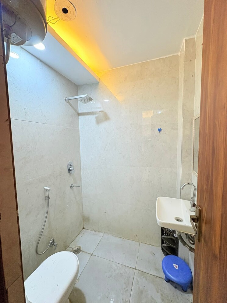 Bathroom, chattarpur 1 Bedroom 445 Sq.Ft. Builder Floor In Chattarpur Delhi 9488340