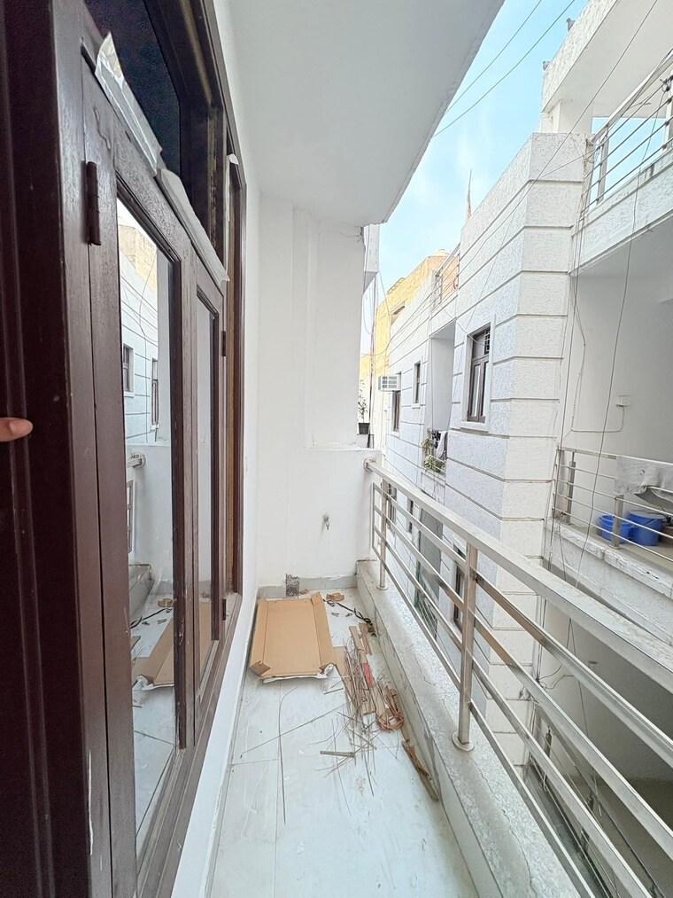 Balcony, chattarpur 1 Bedroom 445 Sq.Ft. Builder Floor In Chattarpur Delhi 9488340