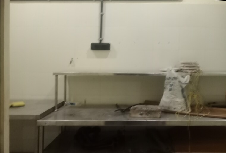 Bathroom, alkapuri Commercial Showroom 1200 Sq.Ft. In Alkapuri Vadodara 9488364