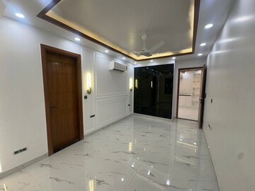 Room in 2 BHK Apartment at Vasant Kunj – for Sale