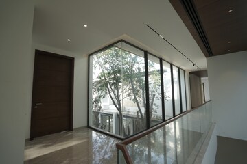 Room in 5 BHK Villa at Chattarpur – for Sale