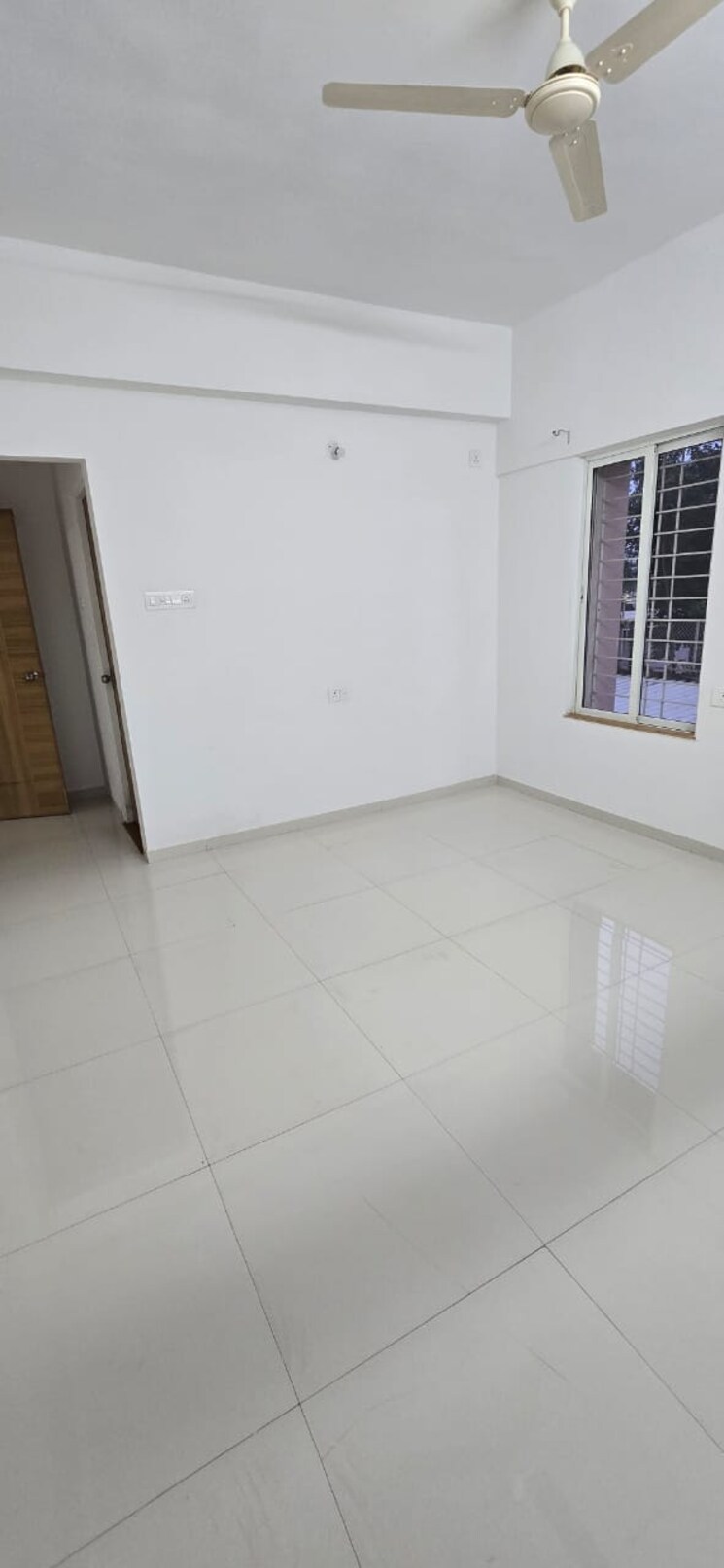 Room, kumar-piccadilly 2 Bedroom 1050 Sq.Ft. Apartment In Wakad Pune 9488372