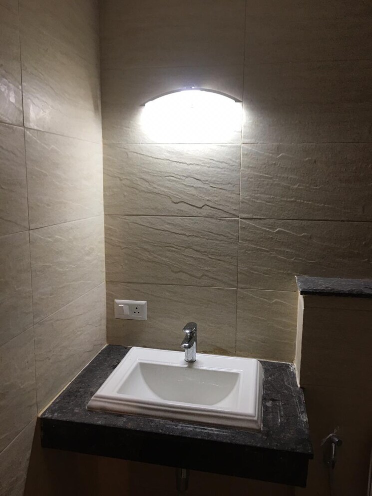 Bathroom, puri-anand-villas-phase-ii 3 Bedroom 1940 Sq.Ft. Apartment In Sector 81 Faridabad 9488418
