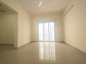 Room in 2 BHK Apartment at Indiabulls Greens, New Panvel – for Sale