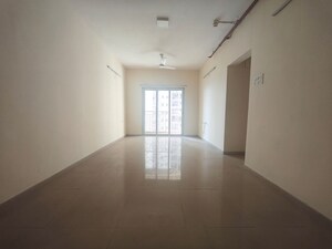 Room in 2 BHK Apartment at Indiabulls Greens, New Panvel – for Sale