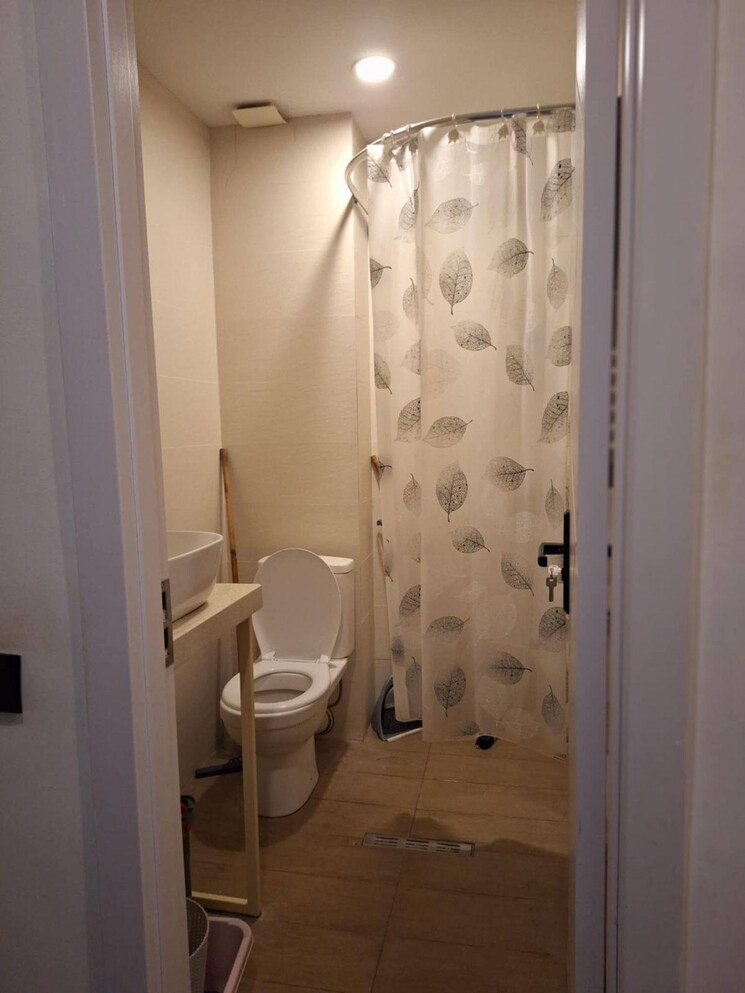 Bathroom, vasant kunj 3 Bedroom 100 Sq.Yd. Builder Floor In Vasant Kunj Delhi 9488361