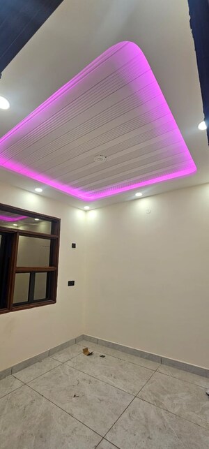 Room in 2 BHK Builder Floor at Vipin Garden – for Rent