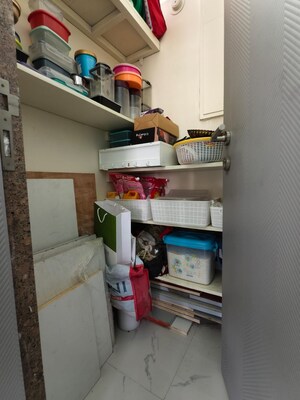 Furnished Amenities in 3 BHK Apartment at Sinhagad Road – for Rent