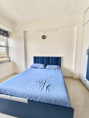 Bedroom in 3 BHK Apartment at Sinhagad Road – for Rent