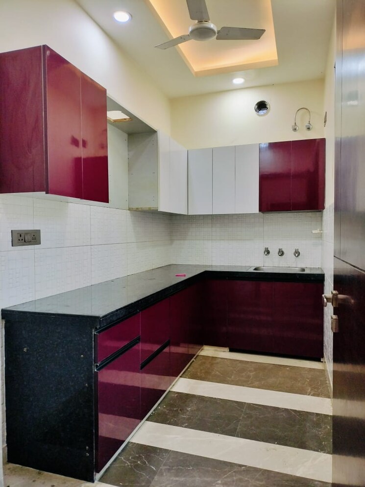 Kitchen, sector 105 2 Bedroom 1200 Sq.Ft. Builder Floor In Sector 105 Noida 9488473