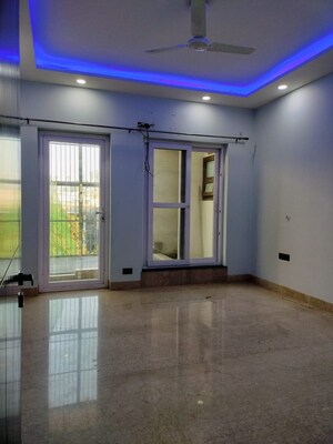 Room in 2 BHK Builder Floor at Sector 105 – for Rent