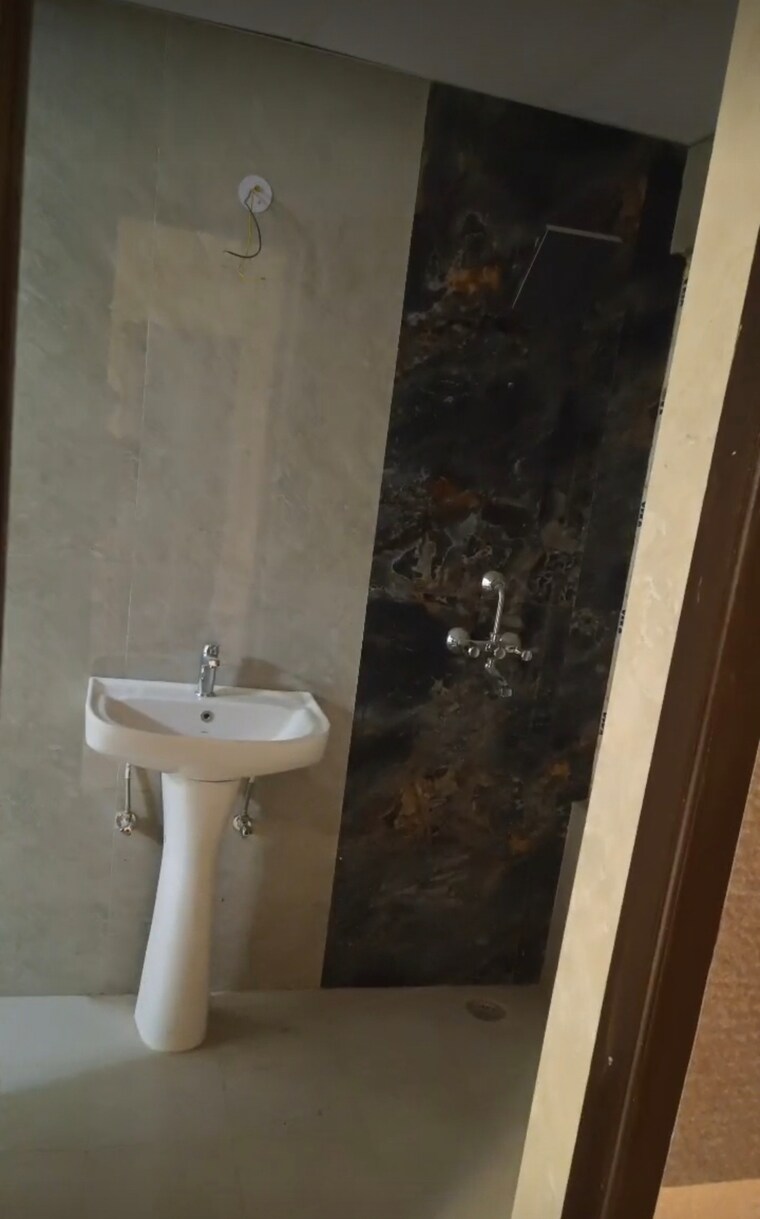 Bathroom, victoryone-amara 2 Bedroom 1210 Sq.Ft. Apartment In Sector 16 Greater Noida Greater Noida 9488540