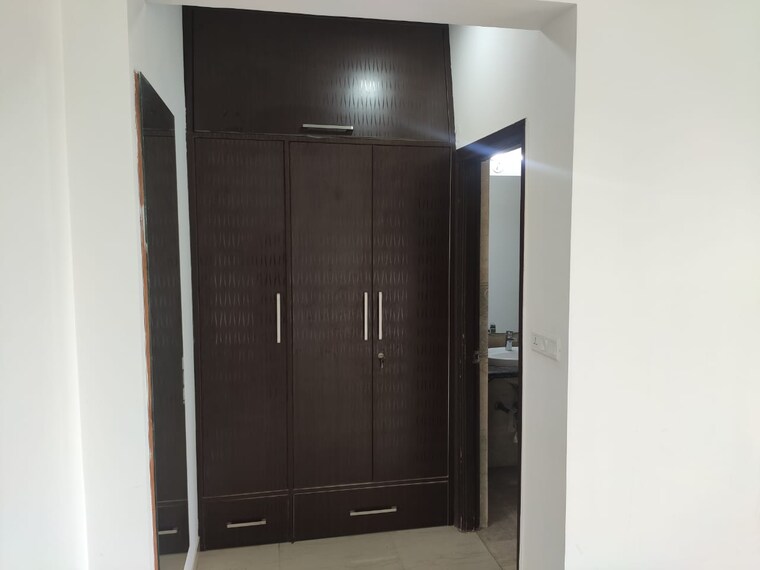 undefined, sector 121 3 Bedroom 2400 Sq.Ft. Apartment In Sector 121 Mohali 9488545