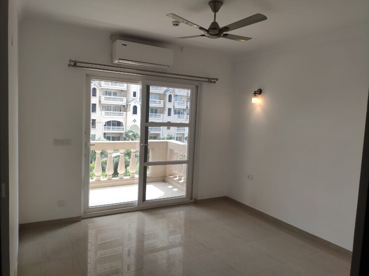 Room, sector 121 3 Bedroom 2400 Sq.Ft. Apartment In Sector 121 Mohali 9488545