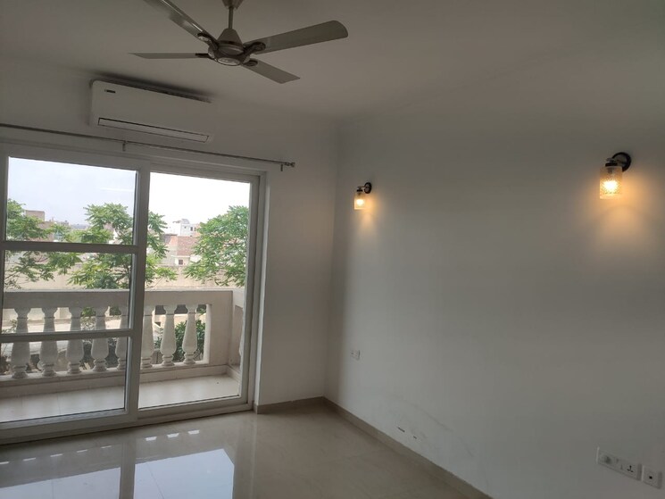 Room, sector 121 3 Bedroom 2400 Sq.Ft. Apartment In Sector 121 Mohali 9488545