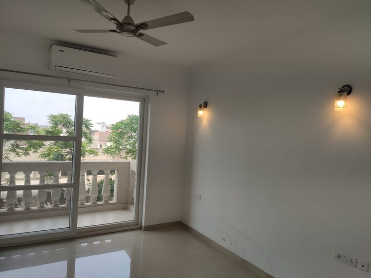 Room, sector 121 3 Bedroom 2400 Sq.Ft. Apartment In Sector 121 Mohali 9488545