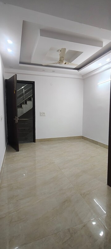1 BHK Builder Floor For Rent in Chattarpur