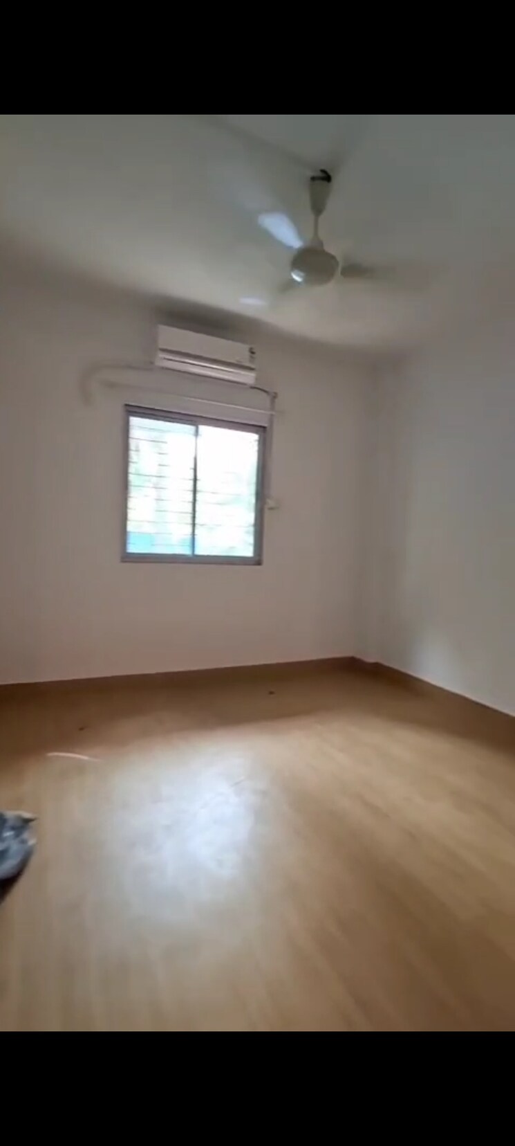 Room, andheri west 2 Bedroom 680 Sq.Ft. Apartment In Andheri West Mumbai 9488696