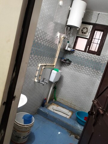 Team Area in 1 BHK Independent House at Vasant Kunj – for Rent