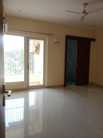 Room in 4 BHK Independent House at Kalkaji – for Rent