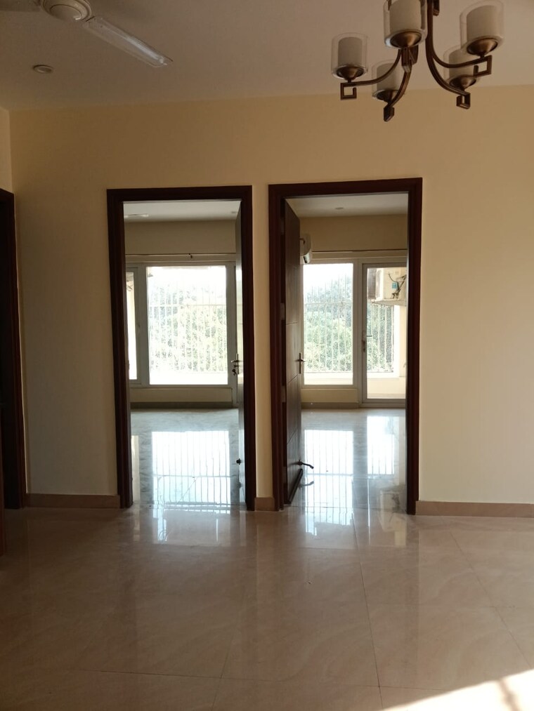 Room, kalkaji 4 Bedroom 320 Sq.Yd. Independent House In Kalkaji Delhi 9488840
