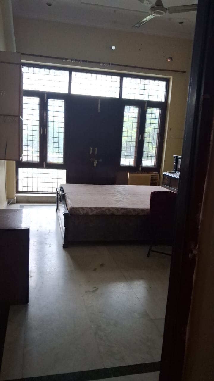 2 BHK + Pooja Room 2000 Sq.Ft. Villa in Aliganj Plaza