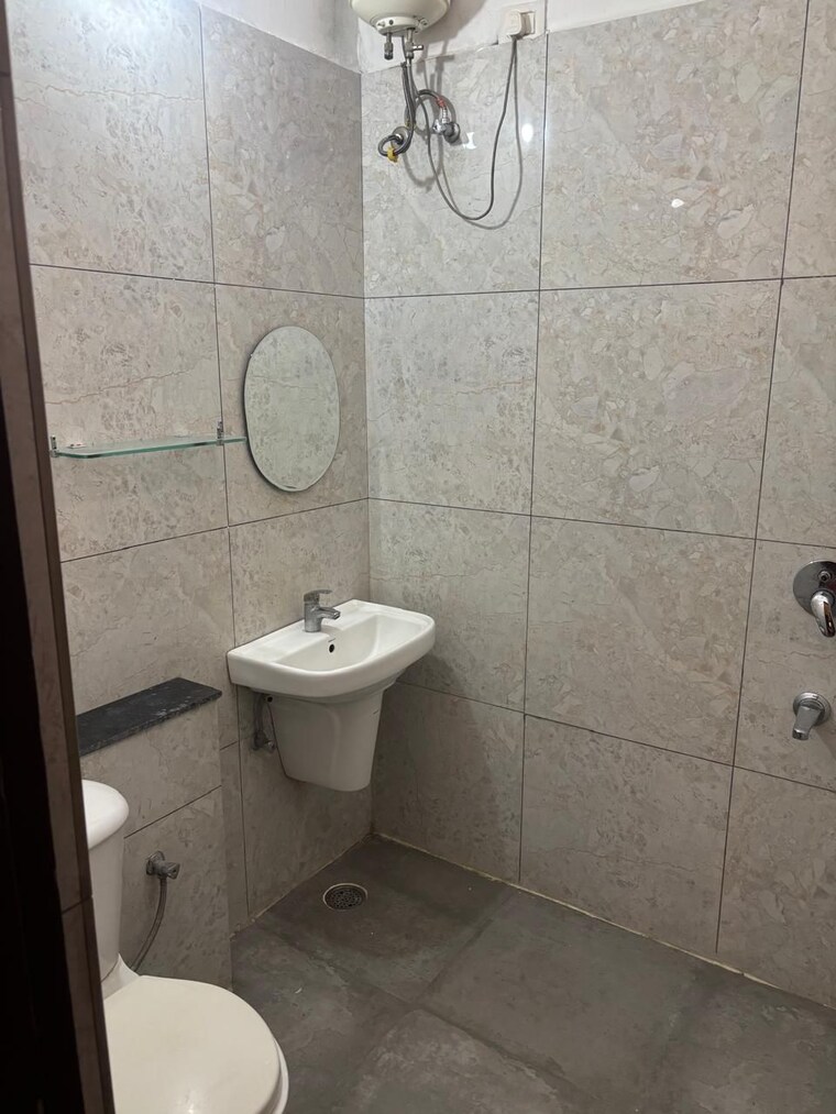 Bathroom, maya-garden-city 2 Bedroom 1350 Sq.Ft. Apartment In Lohgarh Zirakpur 9488826