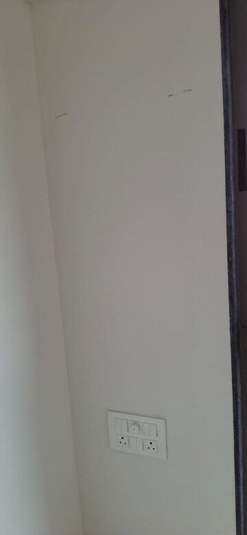 Room in 1 BHK Apartment at Ashar Metro Towers, Vartak Nagar – for Rent