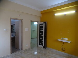 Room in 3 BHK Apartment at SR Homes Kukatpally, Kukatpally – for Rent