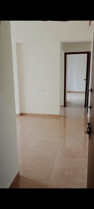 Room in 1 BHK Apartment at Andheri West – for Rent