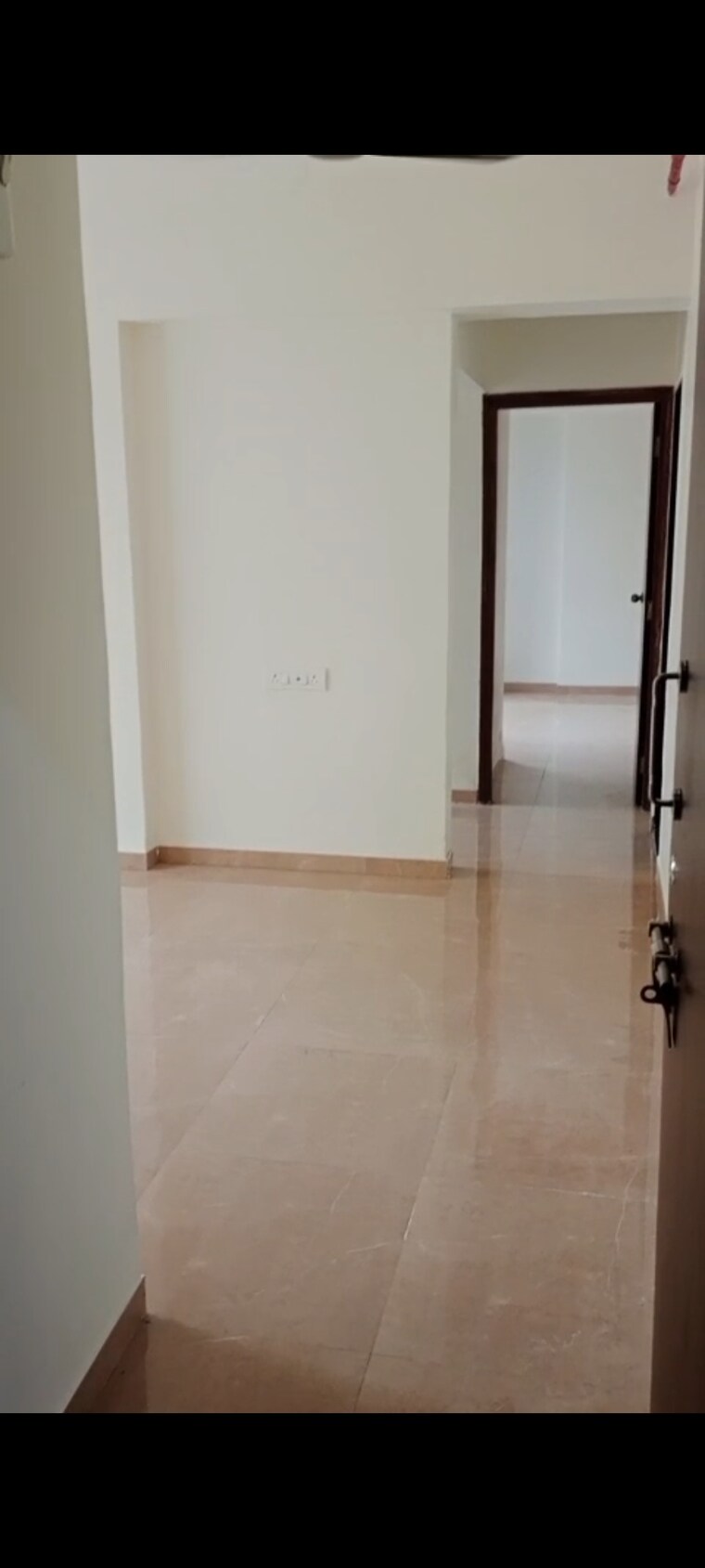 Room, andheri west 1 Bedroom 410 Sq.Ft. Apartment In Andheri West Mumbai 9488976