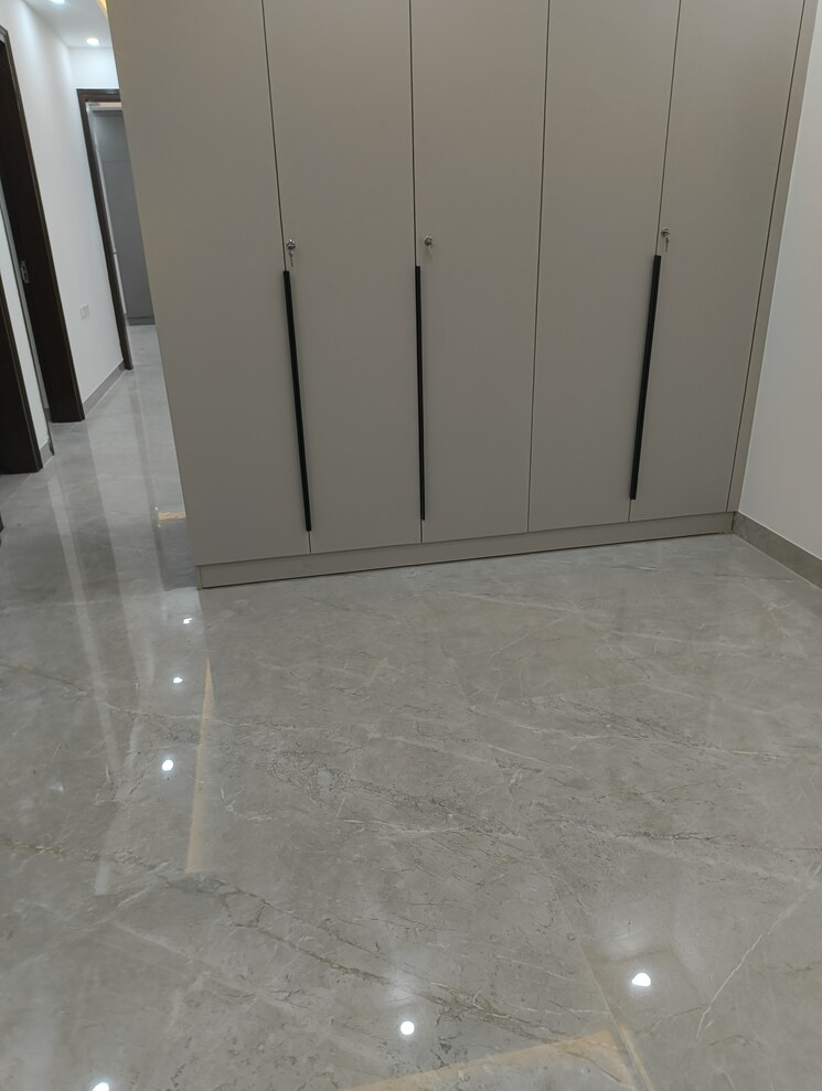 Room, vasant kunj 4 Bedroom 2500 Sq.Ft. Apartment In Vasant Kunj Delhi 9489076