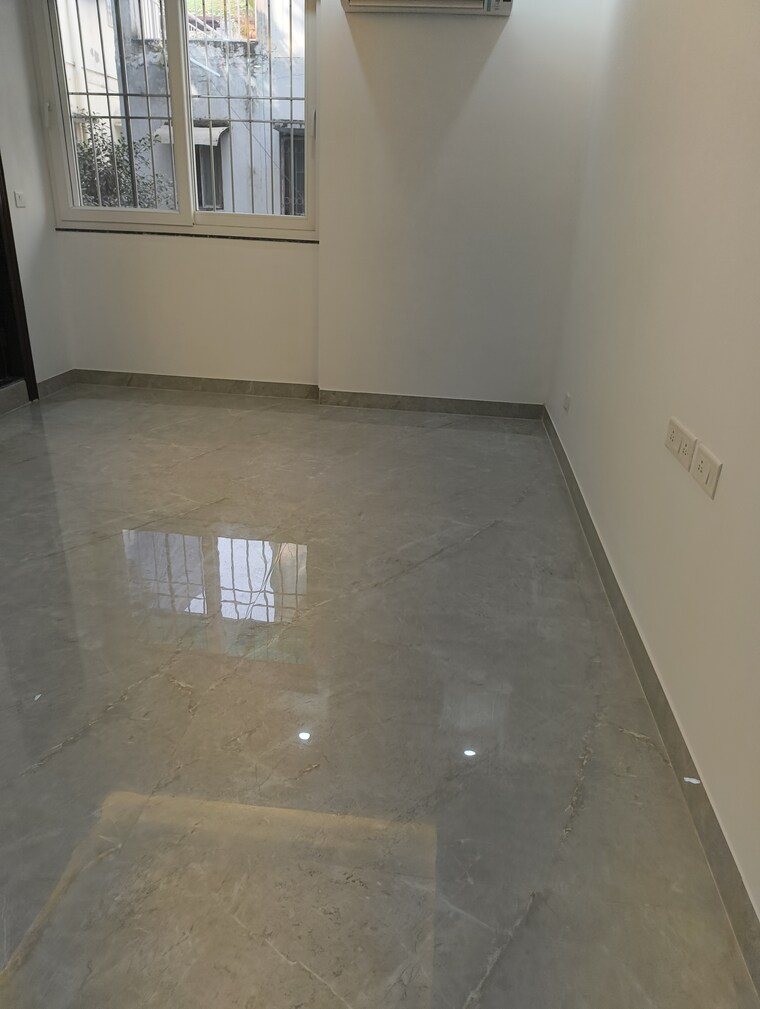 Room, vasant kunj 4 Bedroom 2500 Sq.Ft. Apartment In Vasant Kunj Delhi 9489076