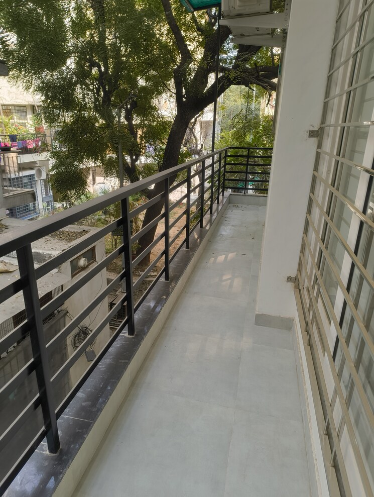 Balcony, vasant kunj 4 Bedroom 2500 Sq.Ft. Apartment In Vasant Kunj Delhi 9489076