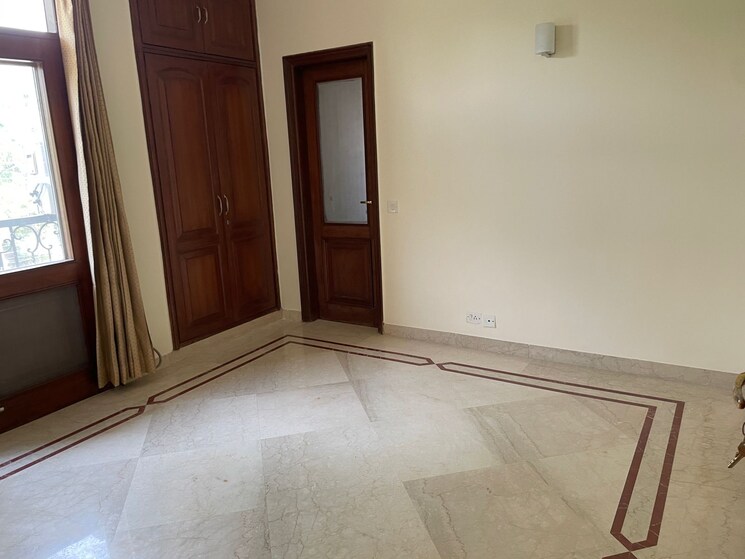 Room, sushant lok i 1 Bedroom 170 Sq.Yd. Builder Floor In Sushant Lok I Gurgaon 9489110