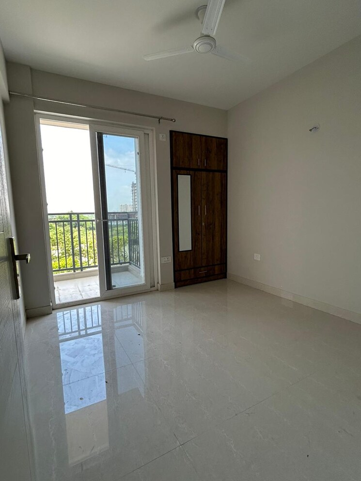 Room, eldeco-live-by-the-greens 3 Bedroom 1404 Sq.Ft. Apartment In Sector 150 Noida 9489127