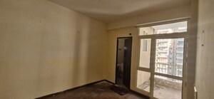 Room in 3.5 BHK Apartment at BPTP Park Grandeura, Sector 82 – for Sale