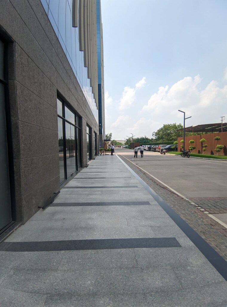 Balcony, rps-world-trade-center Commercial Office Space 1100 Sq.Ft. In Sector 27c Faridabad 9489113